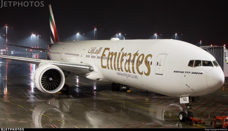 Эмирейтс 777-300
