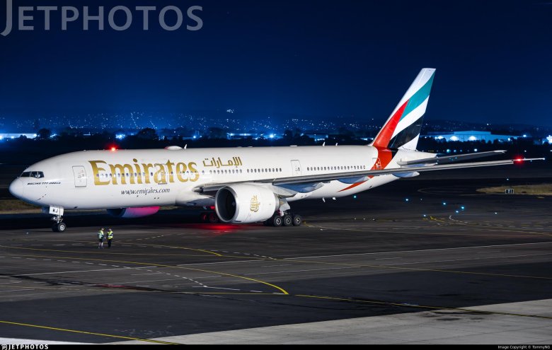 Emirates boeing 777 21 h lr