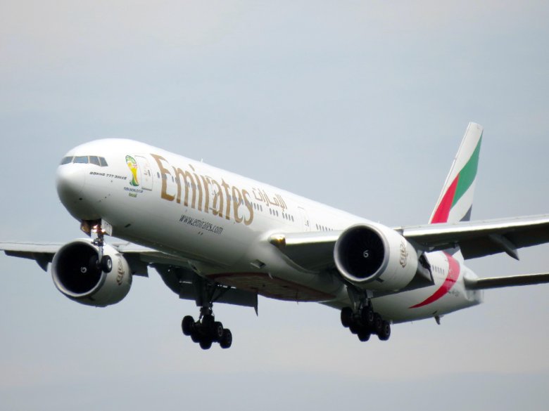 Самолет боинг 777 300