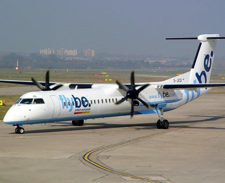 Q 400 самолет