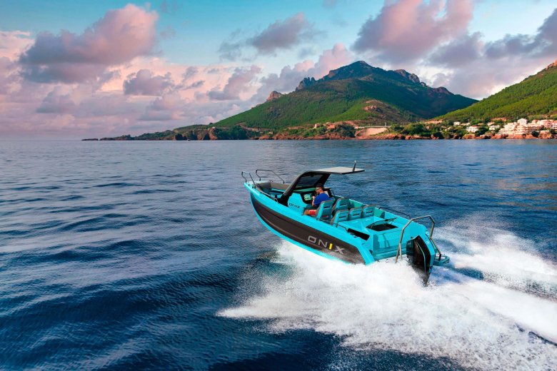 Лодка катер