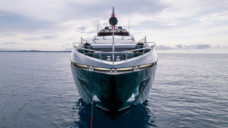 Роскошная яхта