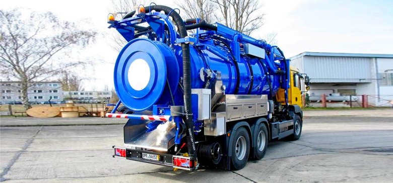 Каналопромывочная машина