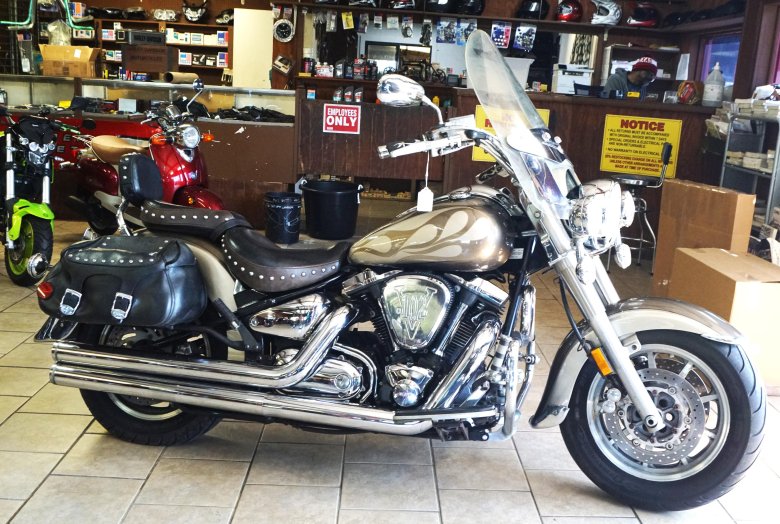 Yamaha roadstar 1700 silverado