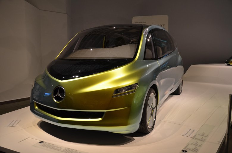 Машина mercedes benz