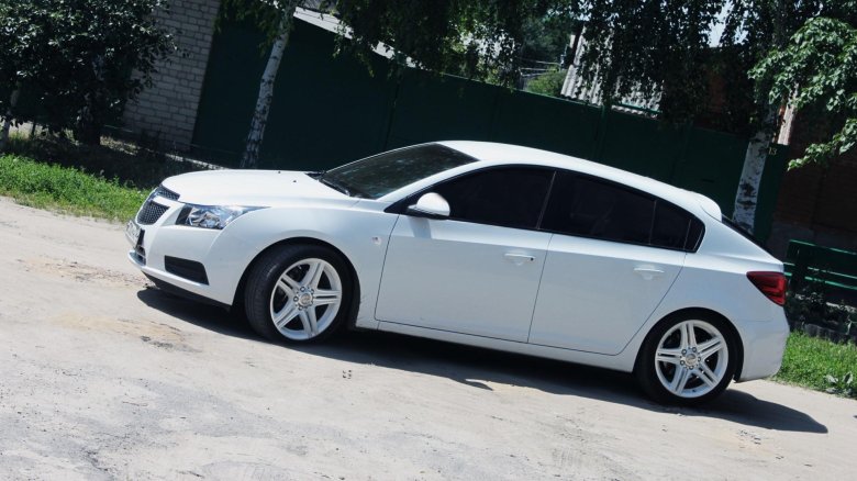 Chevrolet cruze хэтчбек диски