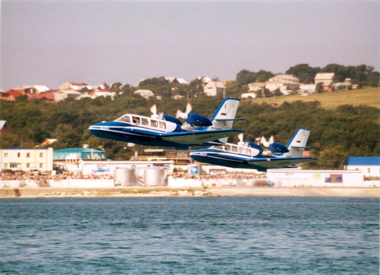 Самолет амфибия бе 200
