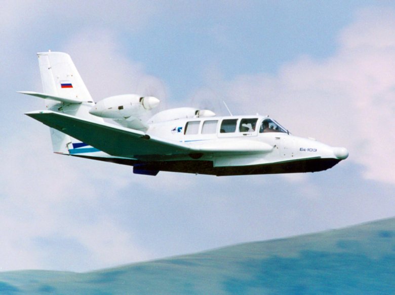 Бериев бе-103