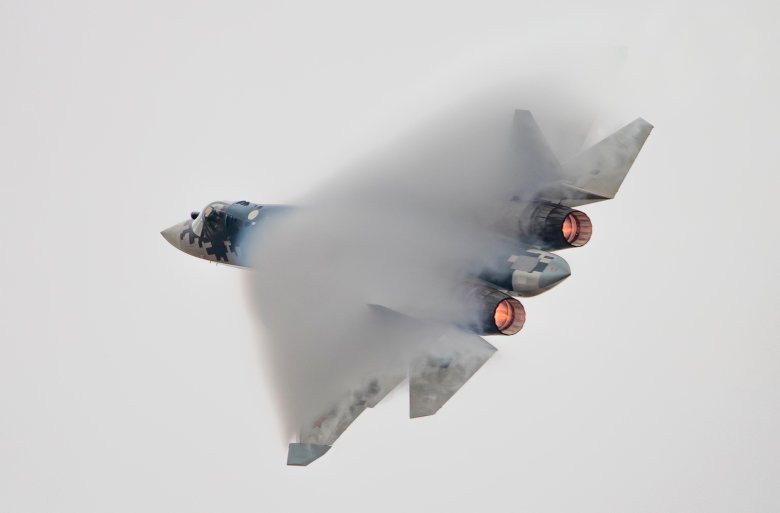 Истребитель пятого поколения су 57