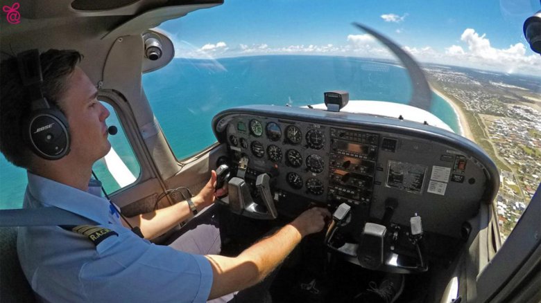 Cessna 172 кабина пилота