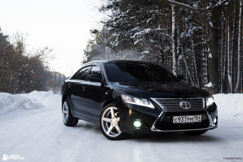 Тойота камри 40 черная