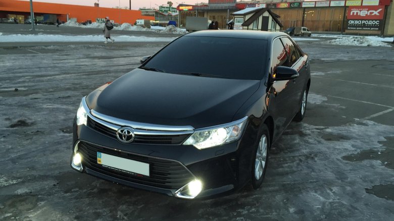 Камри 55 черная тонированная