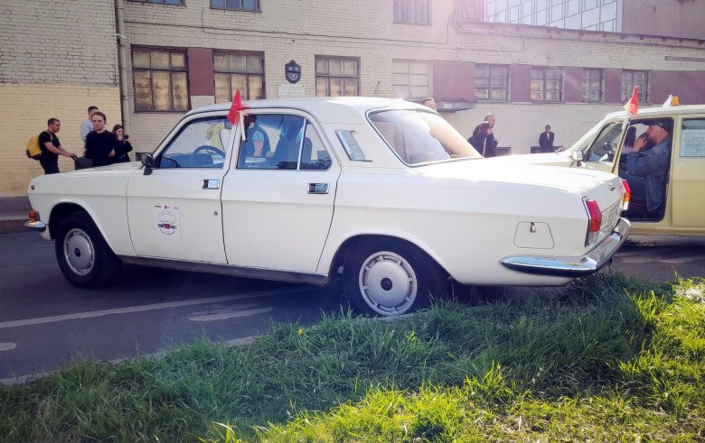 Автомобиль такси волга газ 24