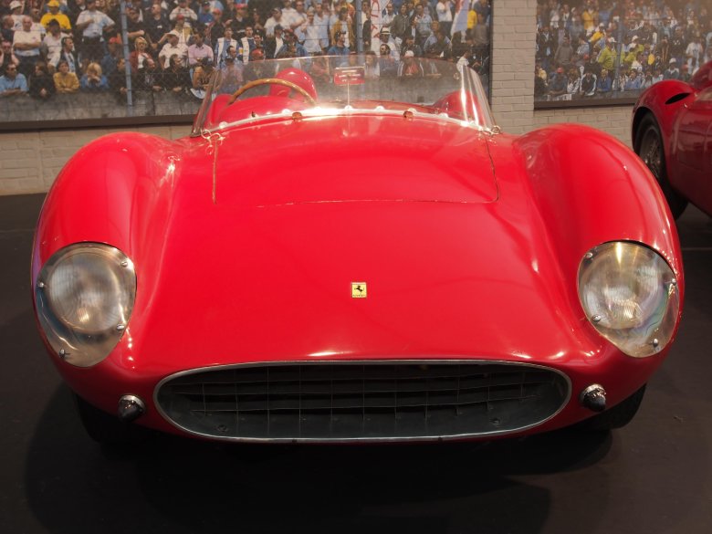 Ferrari 335 s spider scaglietti 1957