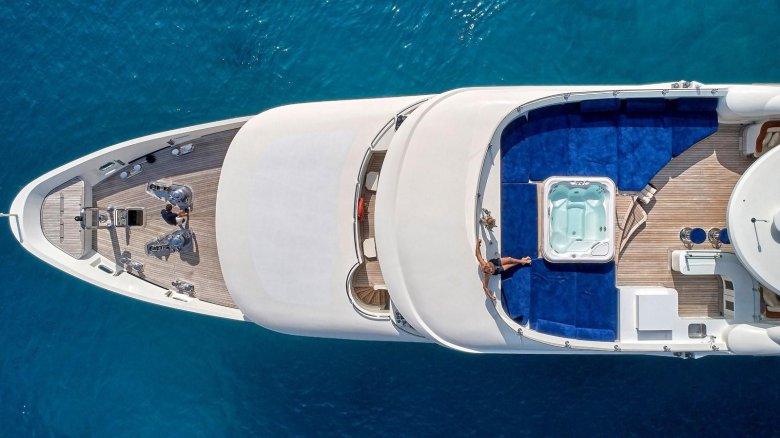 Роскошная яхта