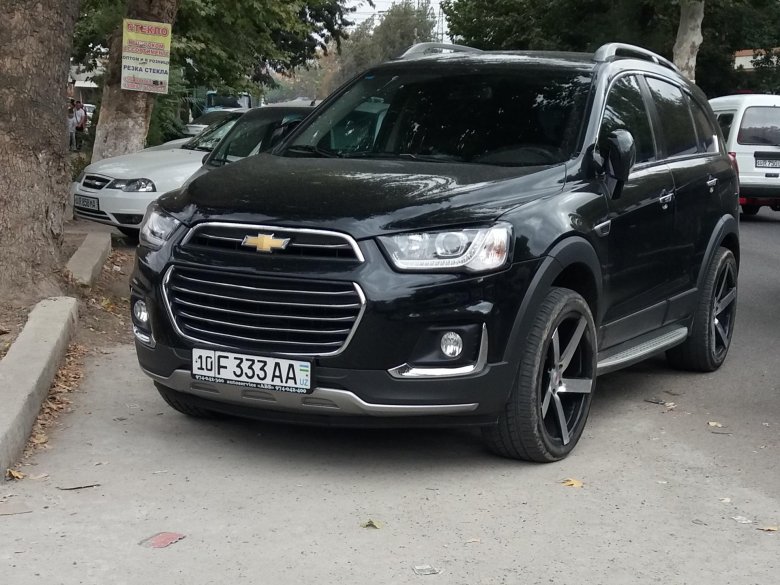 Chevrolet captiva 4 black