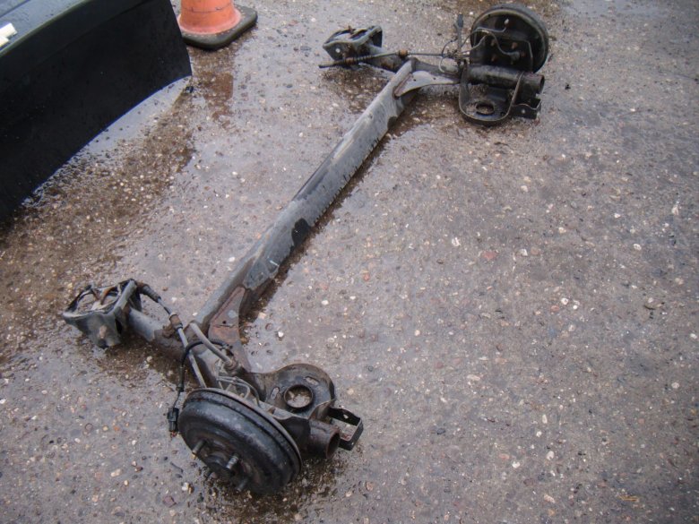 Балка задней подвески