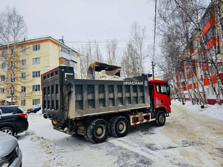 Самосвал shacman x 3000