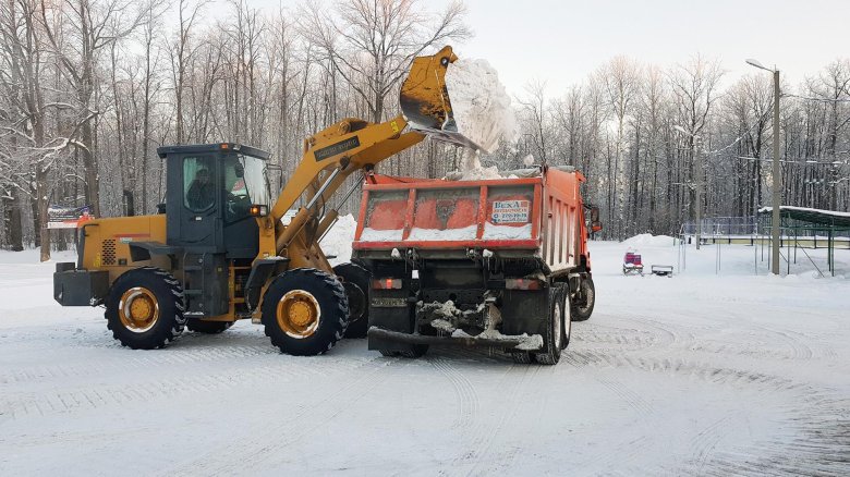 Уборка снега