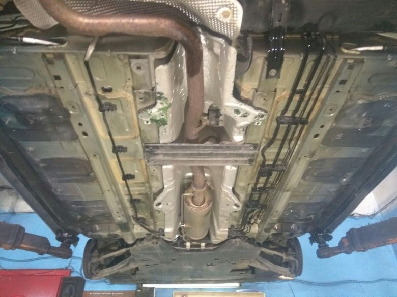 Днище лада веста св