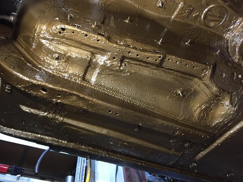 Обработка днища автомобиля