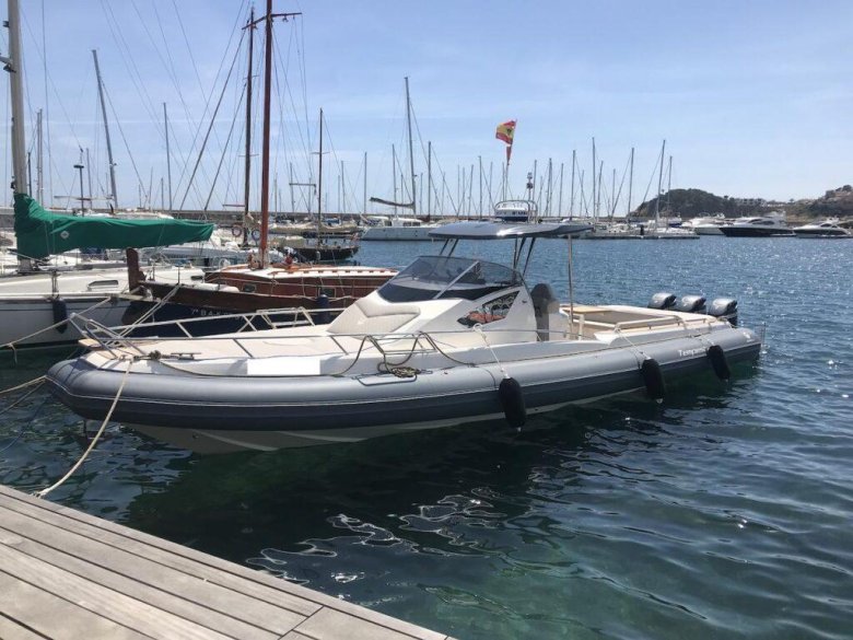 Катамаран лодка