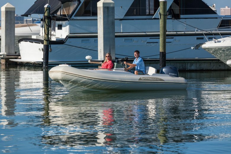 Тендер для яхты