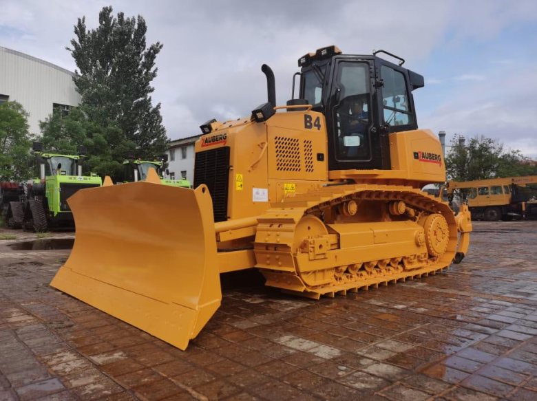 Бульдозер shantui