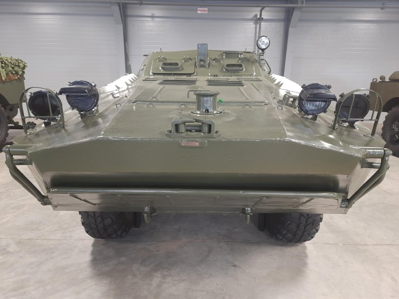 Бронетранспортер бтр 80