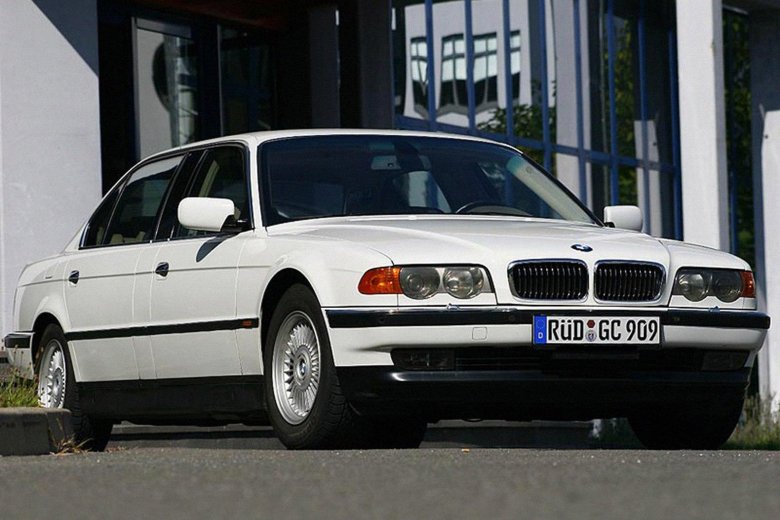 Bmw 750 l7 e38