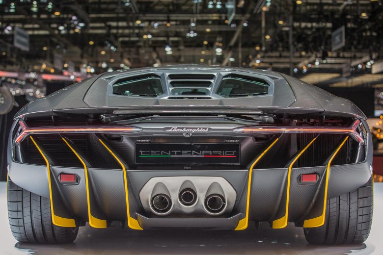 Спорткар lamborghini centenario
