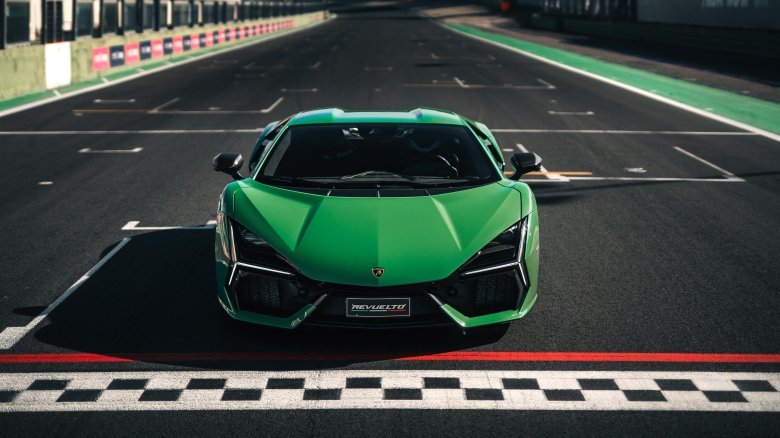 Lamborghini revuelto 2024