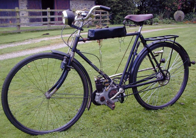 Старый велосипед с моторчиком