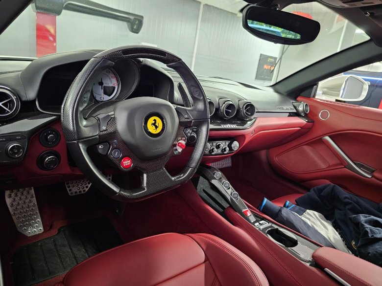 Феррари f12 berlinetta