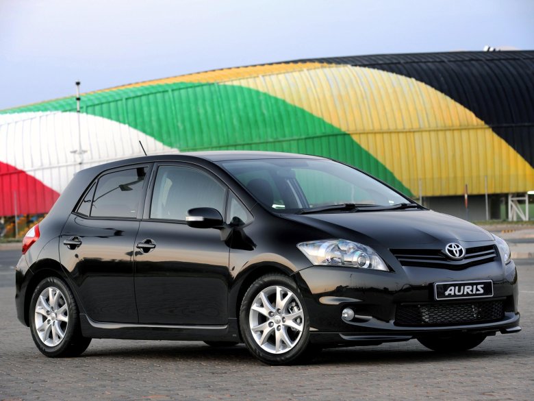 Тойота аурис 2011