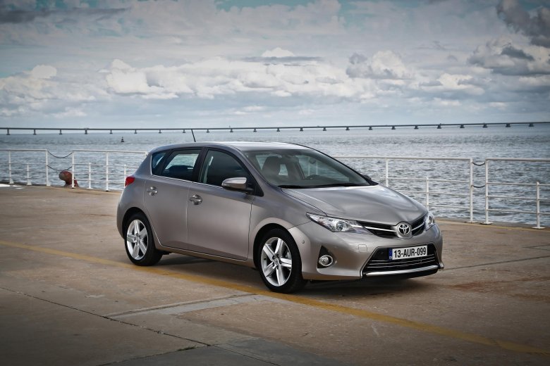 Toyota auris 2012