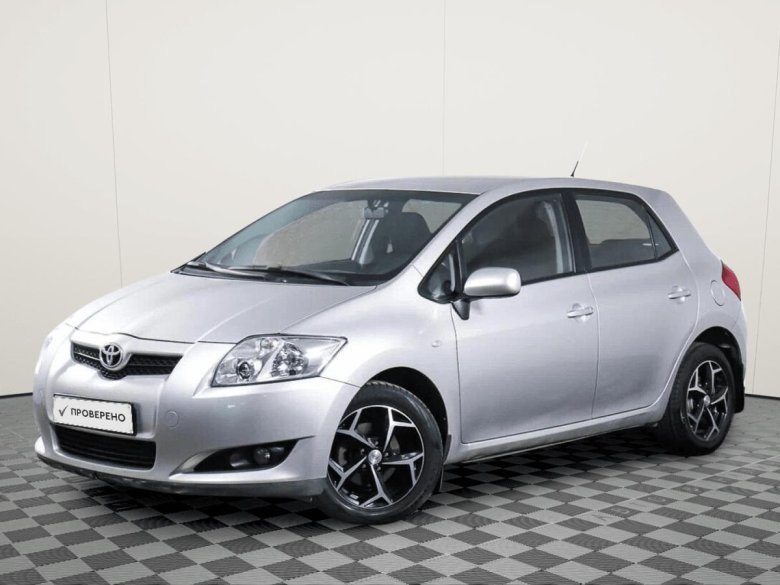 Тойота аурис 2007 года