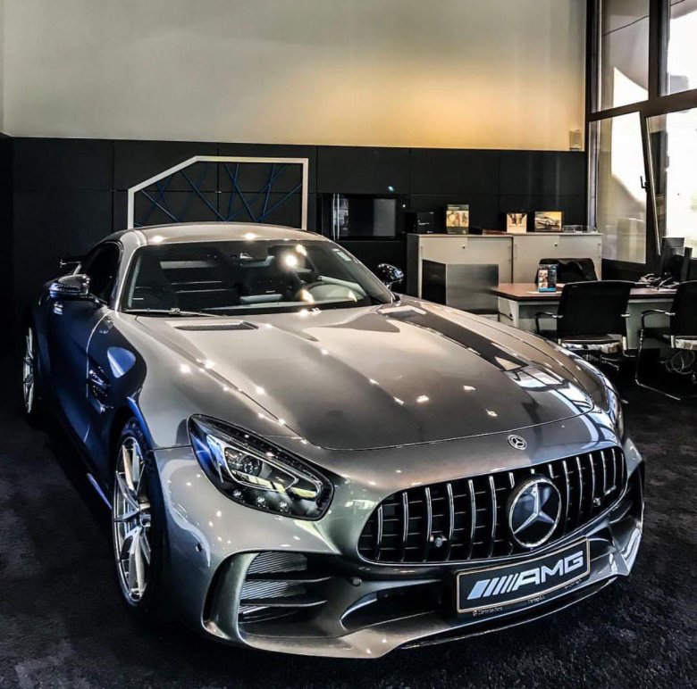 Mercedes-benz amg gt i рестайлинг