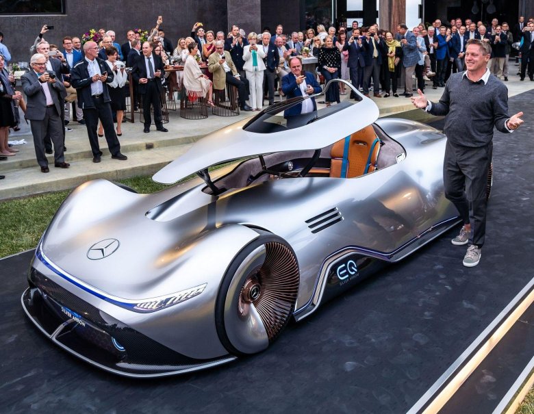 Mercedes benz vision eq silver arrow