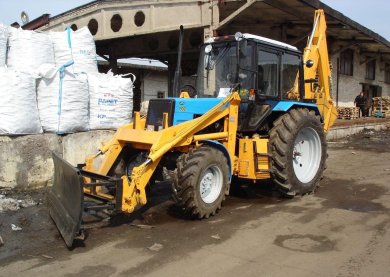Экскаватор мтз 82 амкодор