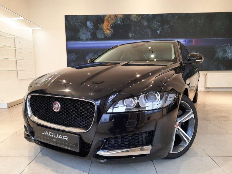 Jaguar xf 2016