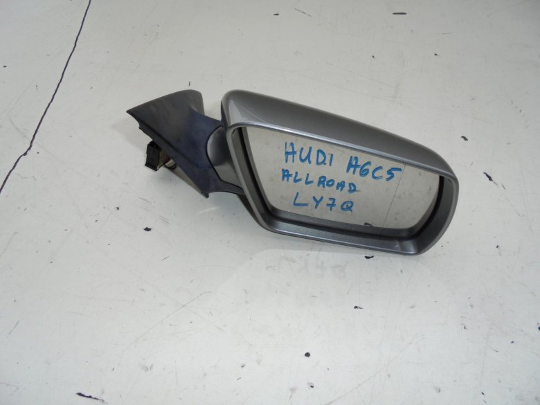 Правое зеркало