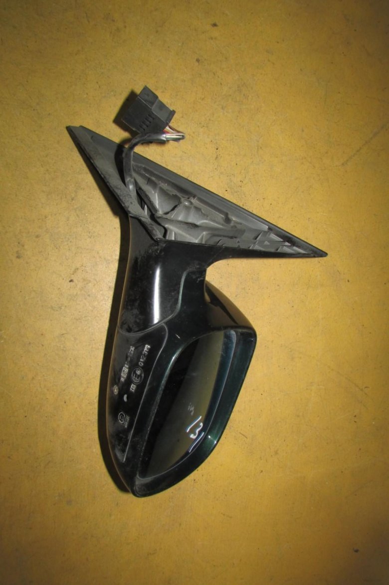 Правое зеркало