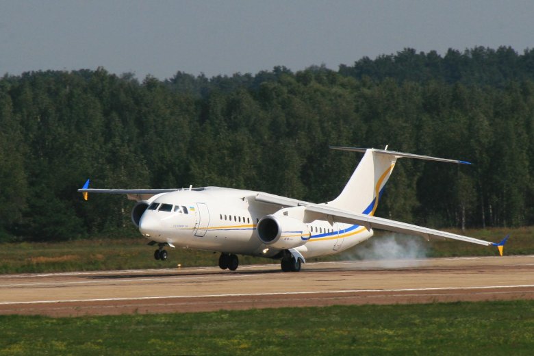 Ан-158 пассажирский самолёт