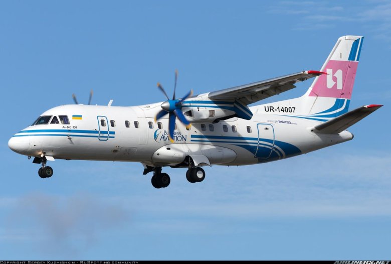 Турбовинтовой самолет ан-140