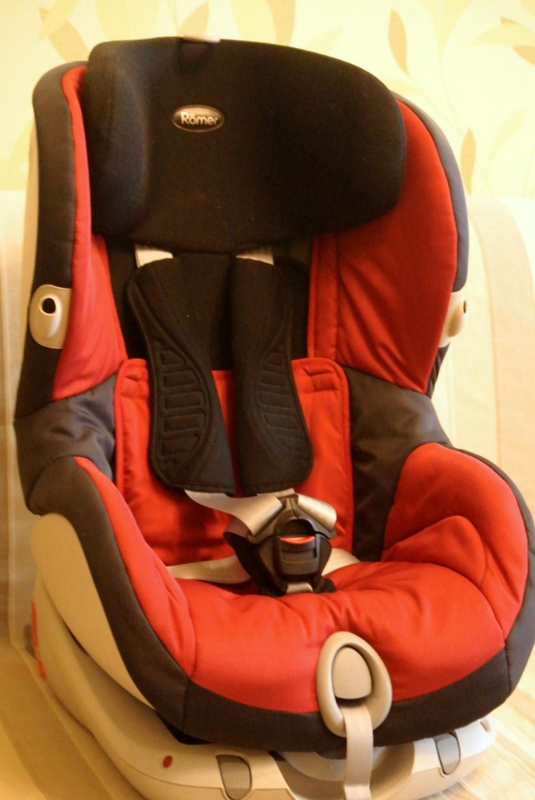 Автокресло britax romer 9 18