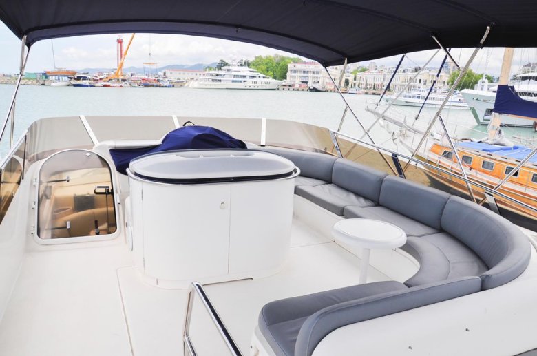 Роскошная яхта