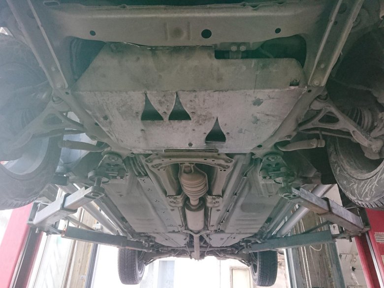 Днище вольво хс90