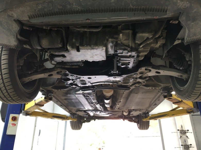 Днище шкода октавия 2019