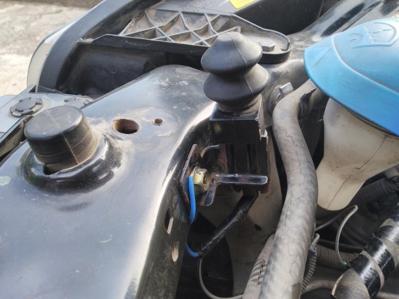 Концевик капота ниссан кашкай +2